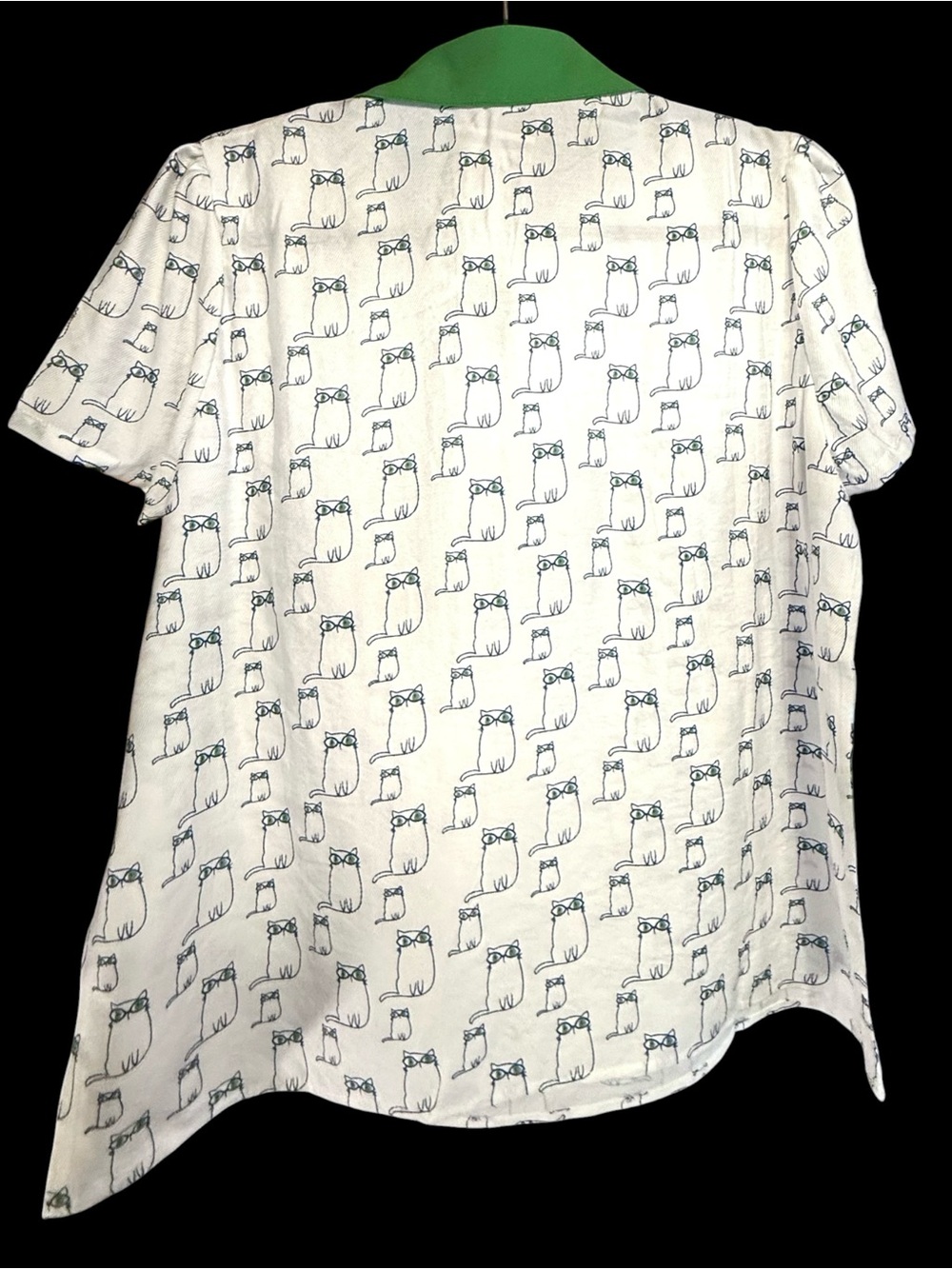 Tulip B Cat Print Bow Collar Blouse in Green and White - Picture 2 of 9